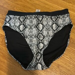 Black high rise swim bottom